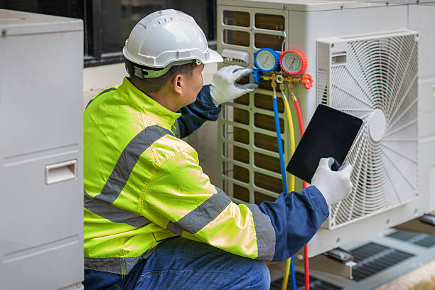 Professional Hvac technician working in Catlett, VA